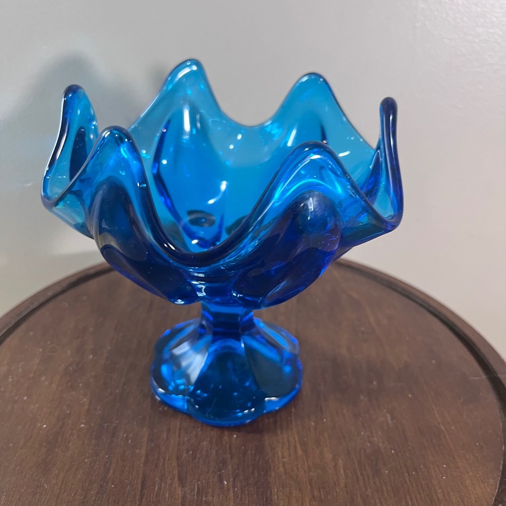 L.E. Smith Handkerchief Console Bowl Peacock Blue Glass Ruffled Pedestal
